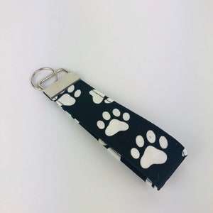 Schlüsselband Pfoten schwarz weiß  Baumwolle Sommer Accessoire Schultüte Schlüsselbund Anhänger Band Schlaufe Geschenk Stoff Muster klein