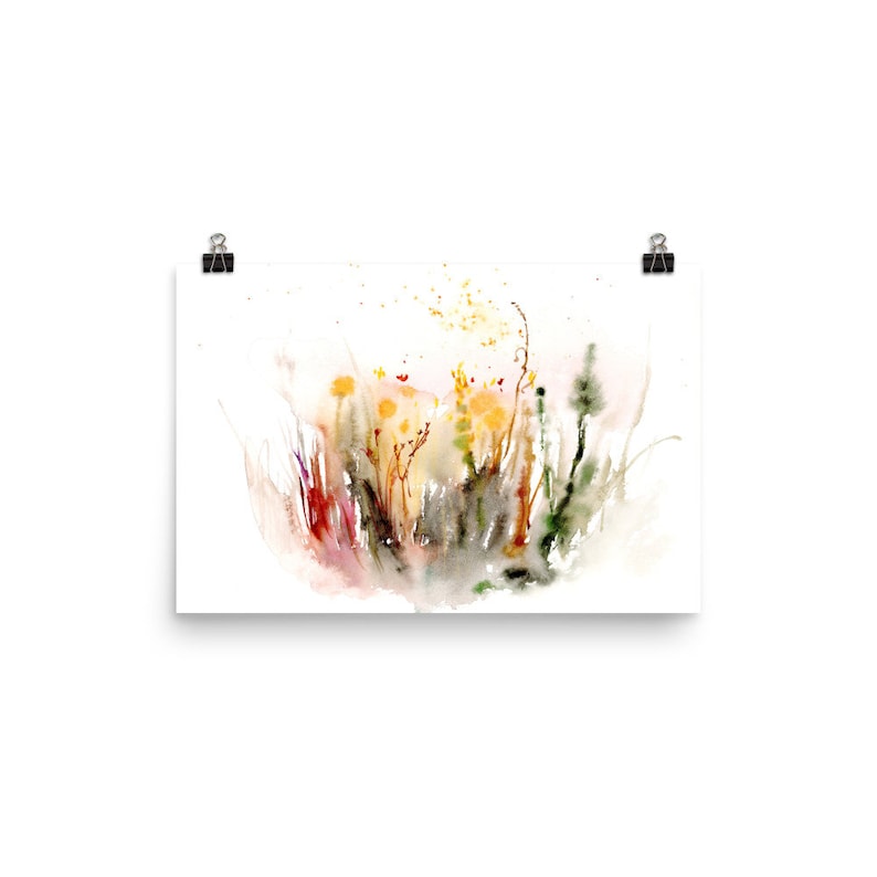 K&ouml;nnte beinhalten: Aquarellmalerei eines Feldes mit gelben Wildblumen mit roten und gr&uuml;nen Akzenten. Die Blumen sind in einem lockeren, abstrakten Stil gemalt, mit einem weichen, vertr&auml;umten Gef&uuml;hl.