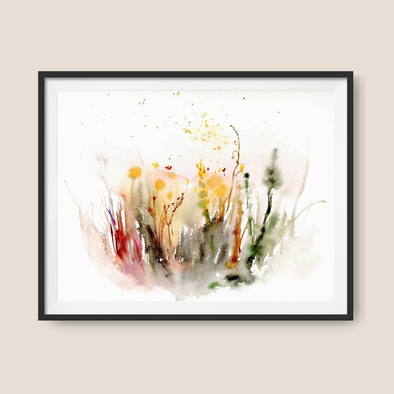 K&ouml;nnte beinhalten: Abstrakte Aquarellmalerei eines Feldes mit Wildblumen in Gelb-, Orange-, Rot-, Gr&uuml;n- und Braunt&ouml;nen. Das Gem&auml;lde hat eine weiche, vertr&auml;umte Atmosph&auml;re.