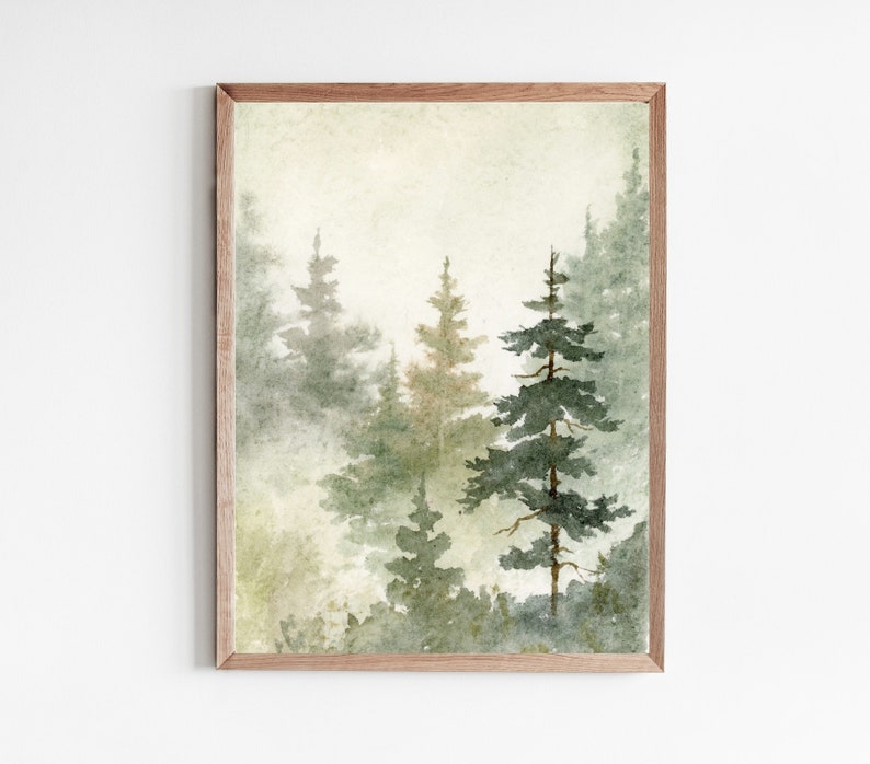 Puede incluir: Una pintura de acuarela de una escena de bosque con altos &aacute;rboles verdes en un ambiente brumoso y brumoso. Los &aacute;rboles est&aacute;n pintados en tonos de verde y marr&oacute;n, con una sensaci&oacute;n suave y et&eacute;rea.