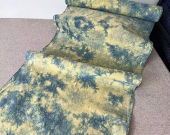 Tela de algodón Shibori tejida a mano: tinte botánico índigo y gardenia (por metro)