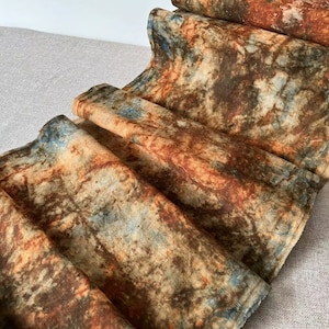 Hand botanisch geverfde katoenen handgeweven stof Shibori tie dye indigo en ijzerroest geverfd 44 cm breed verkocht per meter afbeelding 1