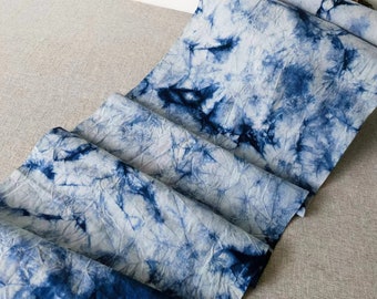 Tela tie-dye índigo shibori: algodón vegetal teñido a mano