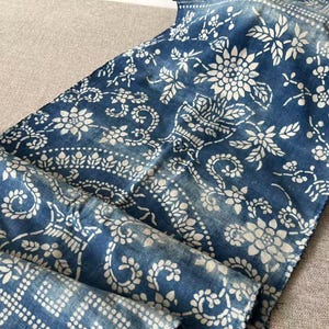 Vintage Chinese indigo batik cotton handwoven fabric - lion and floral vase - paste resist indigo dye - katazome - 44cm x 217cm