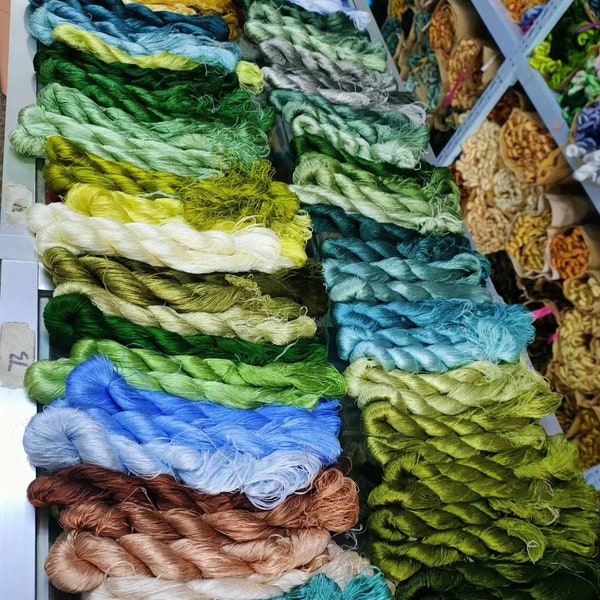 Choisissez vos couleurs - Fil à broder en soie de mûrier pure chinoise pour broderie à la main Frange DIY - vendu par paquet