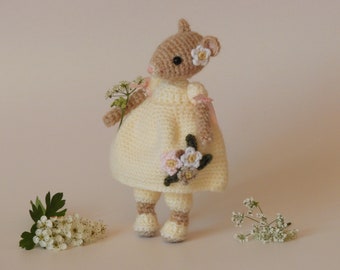 Crochet Mouse Pattern - Hedgerow Mouse, amigurumi mouse pattern, knitted mouse pattern, mouse crochet pattern, mouse knitting pattern