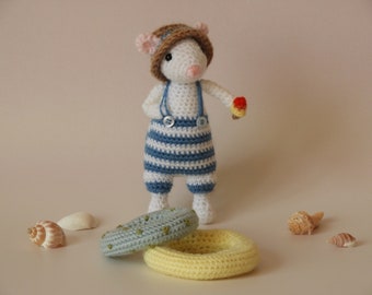 Crochet Mouse Pattern - Pip the Summer Mouse