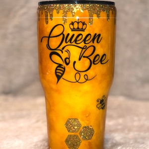 Queen bee tumbler | honey bee tumbler | gold glitter tumbler | Peek a boo tumbler | Personalized tumbler | yellow tumbler | bee tumbler