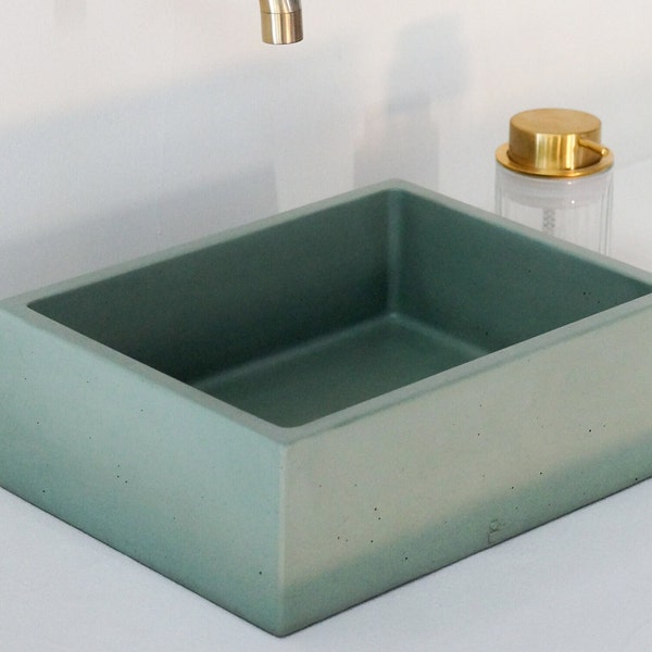 Green concrete sink
