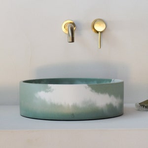 Green and white concrete sink N14 &quot;36.9 x 11.3 cm&quot;