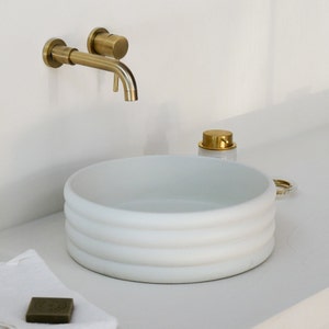 White concrete washbasin N1 "37 x 12 cm"