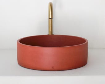 Round Concrete Washbasin, Garnet N6 – Ø 36.9 x H 11.3 cm