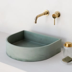 Green arch-shaped countertop washbasin
