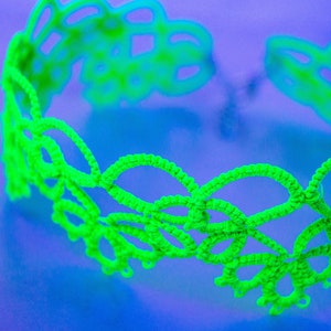 Kandi NEON Green Wide choker, UV active Choker necklace, Music festival Psychedelic Accessories, Rave sexy choker, Tatting Choker, Neon Lace