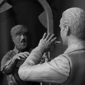 Very Rare Lon Chaney Tribute &#39;Wolfman in Mirror&#39; 1/6 Scale Resin Kit