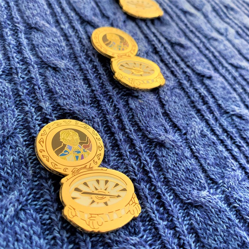 Varian's Compass  World of Warcraft Enamel Pin image 4