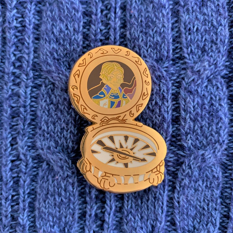 Varian's Compass  World of Warcraft Enamel Pin image 1