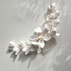 LOLA Floraler Braut Haarkamm: Tonblume, Hochzeit Perlen Haarschmuck