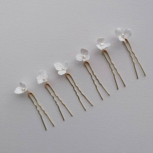 LUCY | Floral hairpins with pearls, bridal hair accessories, floral wedding hair clips, wedding jewellery, hair clips