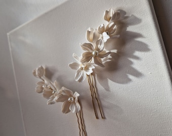 RAE Floral Pearl Hair Pins, weiße Blumen Haarnadel Set von 2, Braut Haarschmuck