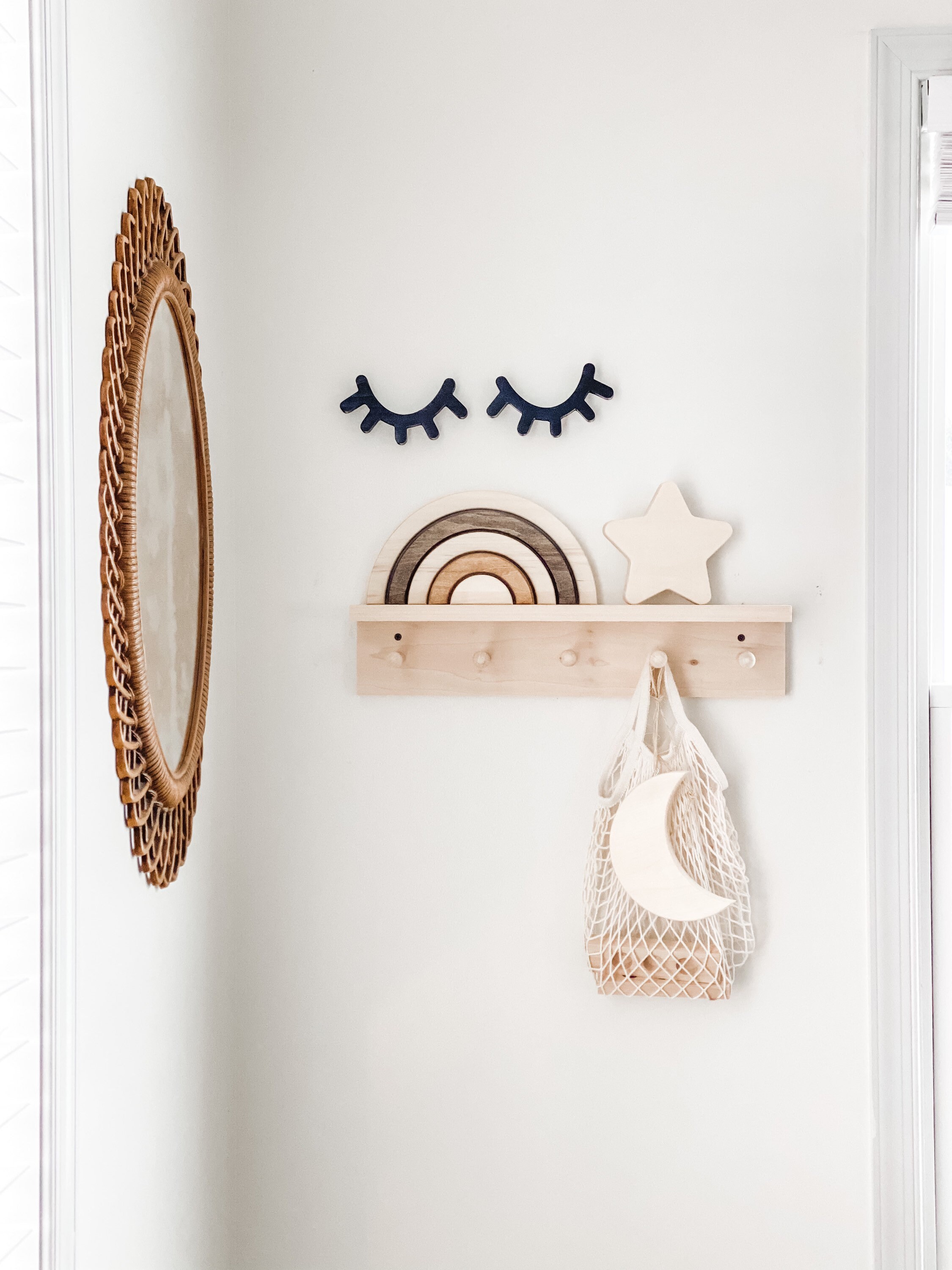 Wooden peg shelf - peg shelf nursery - nursery wall decor - shelf kid…