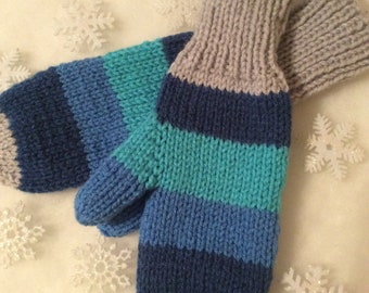 Women’s knit mittens