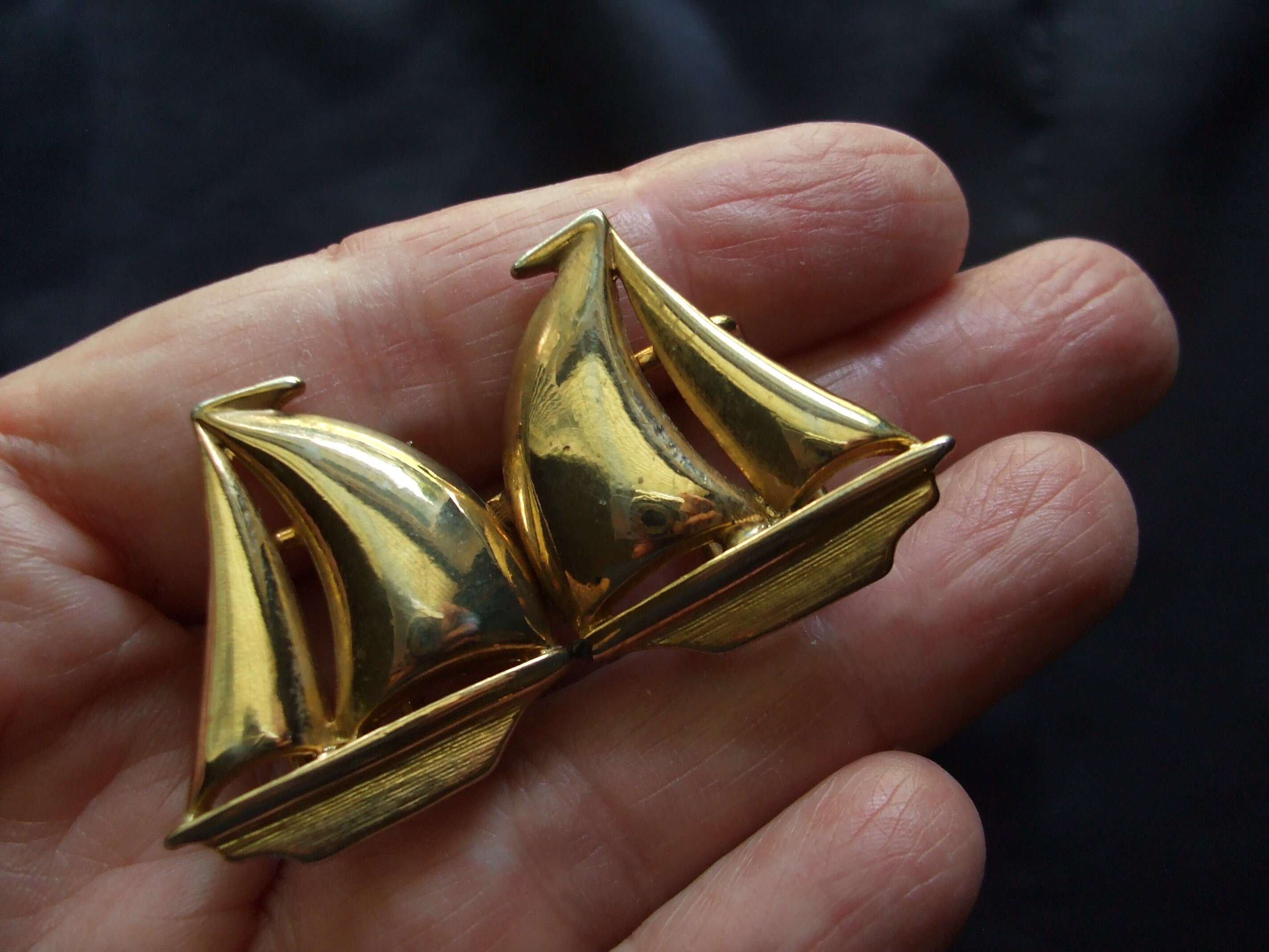 Vintage Gold Tone TD Sailboat Buckle, Small Thelma Deutsch  display picture 3