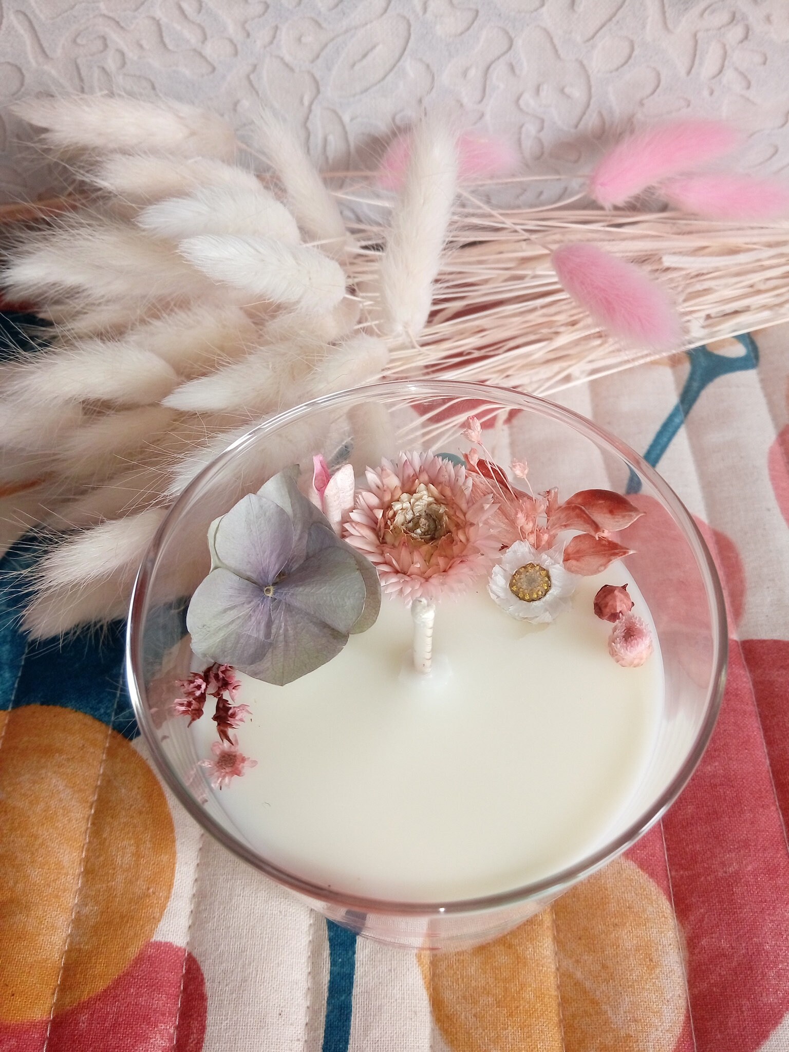 Frangipanier Jasmin - Bougie Parfumée 180 Gr de Cire Soja Végétale Naturelle, Fleurs Séchées, Verre 