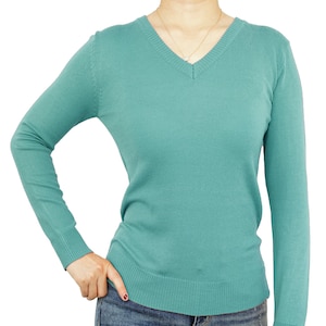 Women Pullover V-Neck Fitted or Loose Casual Jumper Sweater Soft Knitted Top Lightweight
