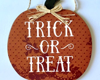 Halloween Lace Pumpkin Signs