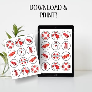 Op de afbeelding: Digitale print met illustraties met een reddingszwemmer-thema. Het ontwerp bevat afbeeldingen van reddingsringen, reddingsboeien, reddingstorens, fluitjes en strandballen. De woorden "DOWNLOAD & PRINT!" worden bovenaan de afbeelding weergegeven.