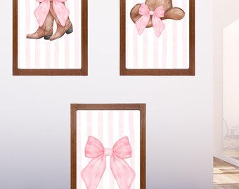 3er Set Cowgirl rosa Schleife, Hut & Stiefel Wand Kunst Prints - Kokette, Girly, rustikale Bauernhaus Mädchenzimmer oder Kinderzimmer Dekor, Teen Girl Zimmer Dekor