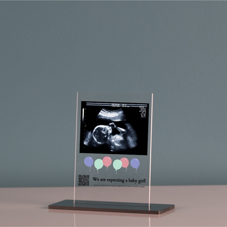 Perfect gift for expectant parents, customizable acrylic block with baby's ultrasound photo