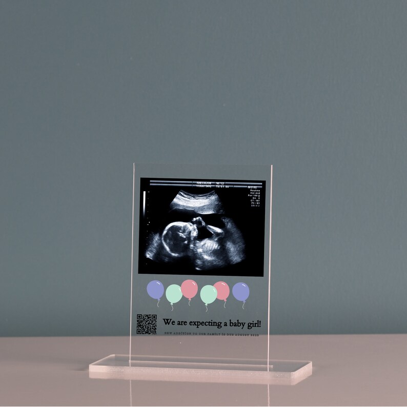 Chic and modern pregnancy gift, baby ultrasound printed on a customizable acrylic block.