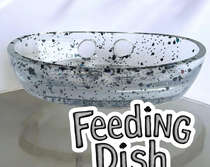 Small Animal Bowl for Feeding - resin made, fastens to cage, no more spilled bowls, stable and secure feeding dish for small pets