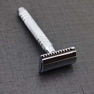 Handmade Double Edge Safety Razor Chrome Plated Men&#39;s Razor for Shaving Reusable Razor for Men Hand Assembled In UK