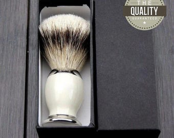 Handgemaakte Silvertip-scheerkwast: vaasvormig metalen handvat