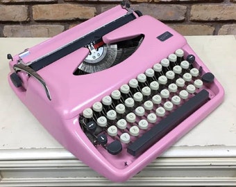 Macchina da scrivere Pink Adler Tippa: regalo retrò vintage anni '60, macchina da scrivere funzionante / dogana pagata!