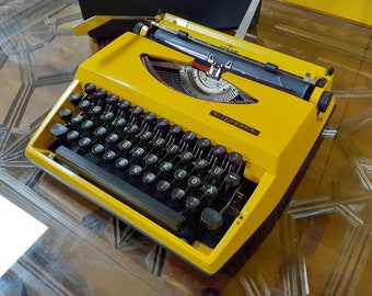 Máquina de escribir Adler Tippa amarilla: máquina de escribir vintage restaurada y coleccionable, ¡en funcionamiento! / ¡Aduana pagada!