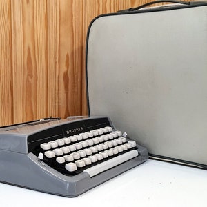 Brother Deluxe Typewriter, Like New, Fully Serviced, Vintage Working Typewriter, Operational Perfection, Perfect Writer’s Gift