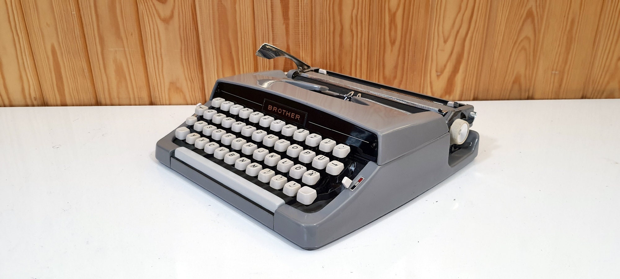 Brother Deluxe Typewriter Typewriter Like New Typewriter Etsy