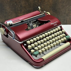 Vintage Olympia SM4 Claret Red Typewriter, Fully Restored Manual Typewriter, Working Antique Typewriter, Retro Writer Gift, Collectible