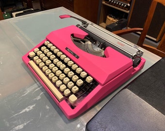 Royal MAT Pink Typewriter | Vintage Manual Typewriter in Working Condition | Retro Gift Idea for Writers, Creatives, and Collectors