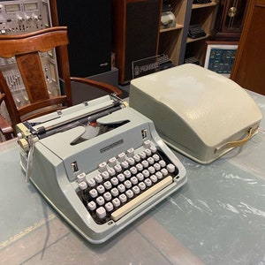 Valentine&#39;s day | Hermes 3000 Typewriter | Full Original Typewriter | Typewriter like new