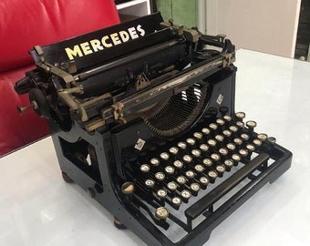 MERCEDES MODEL 4 Typewriter,Elegant Black Design,Glass Keys,Vintage Appeal,Modern Functionality,Secure Yours for a Timeless Writing Experien