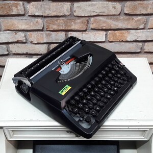 Brother 210 Antique Typewriter, Vintage Manual Typewriter, Fully Working, Like New, Collectible Gift, Writer&#39;s Home Office Decor