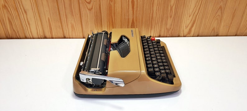 Privileg 270T Typewriter