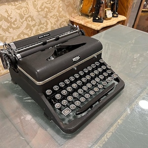 Máquina de escribir Royal Quiet Deluxe negra de 1946: máquina de escribir manual antigua, coleccionable, restaurada para escritores y decoración