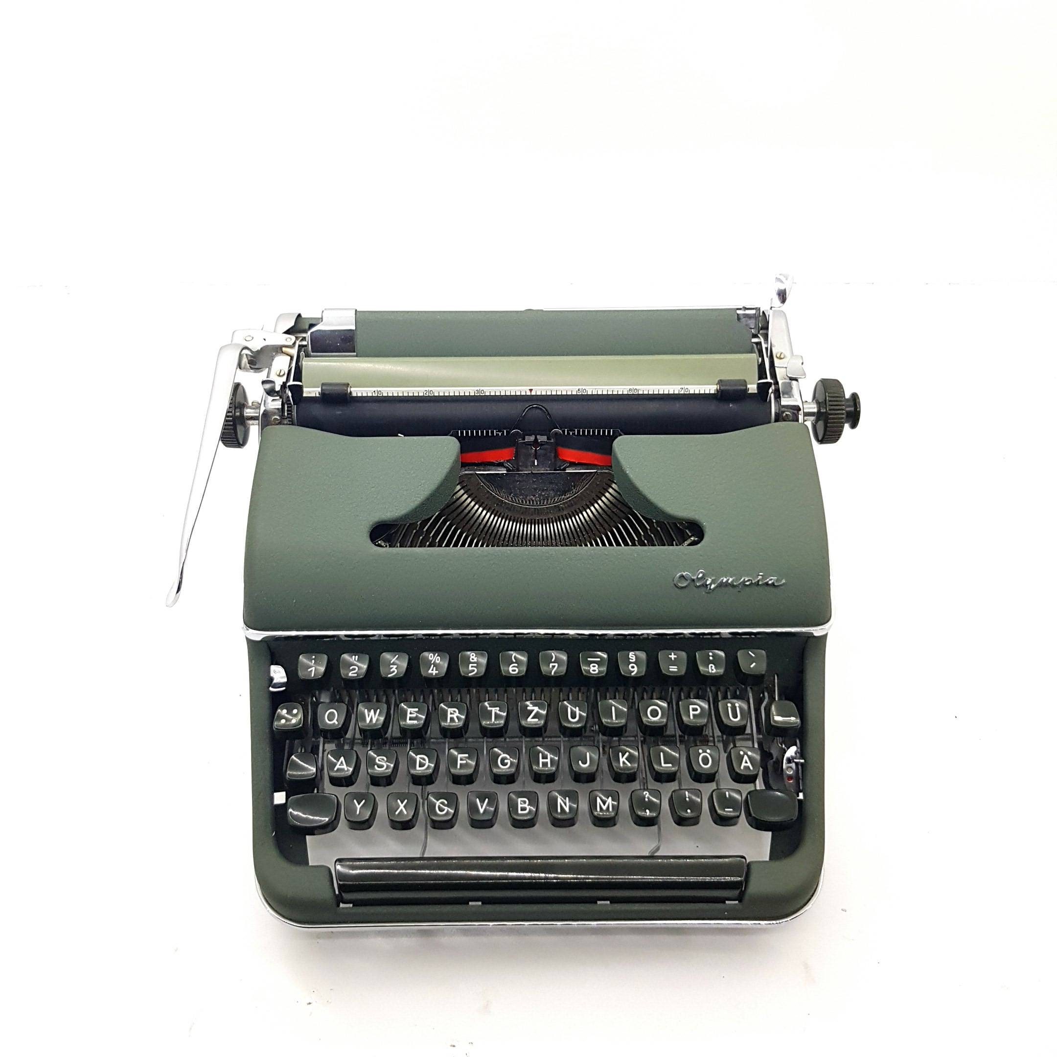 Olympia SM3 タイプライター: 復元されたヴィンテージ グリーン