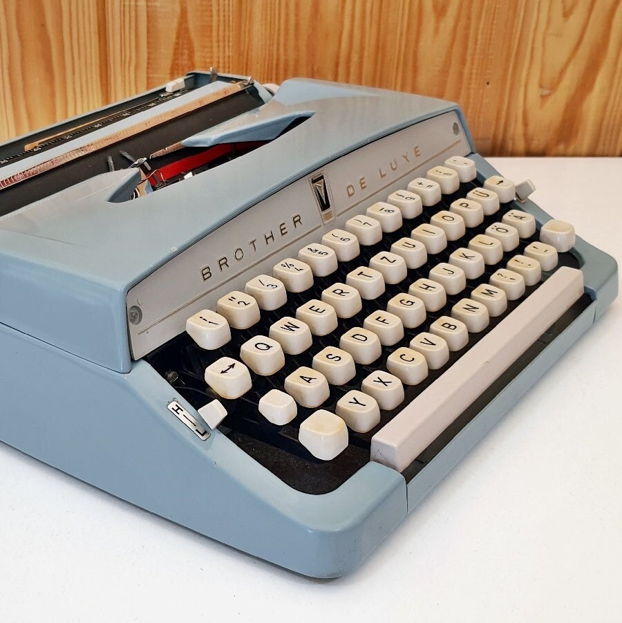 Vintage Brother Deluxe Typewriter, Full Original Set, Retro